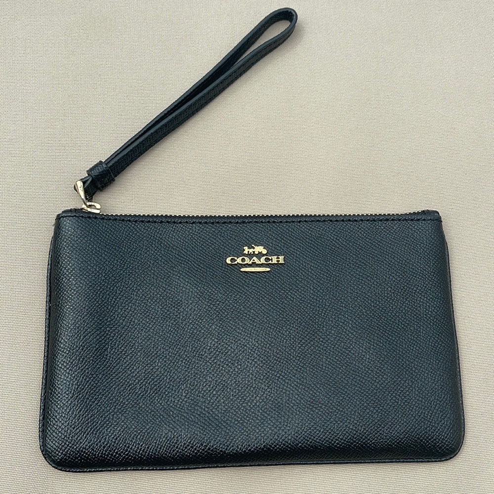 Coach wristlet black